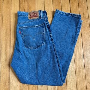 Levi’s cropped jeans